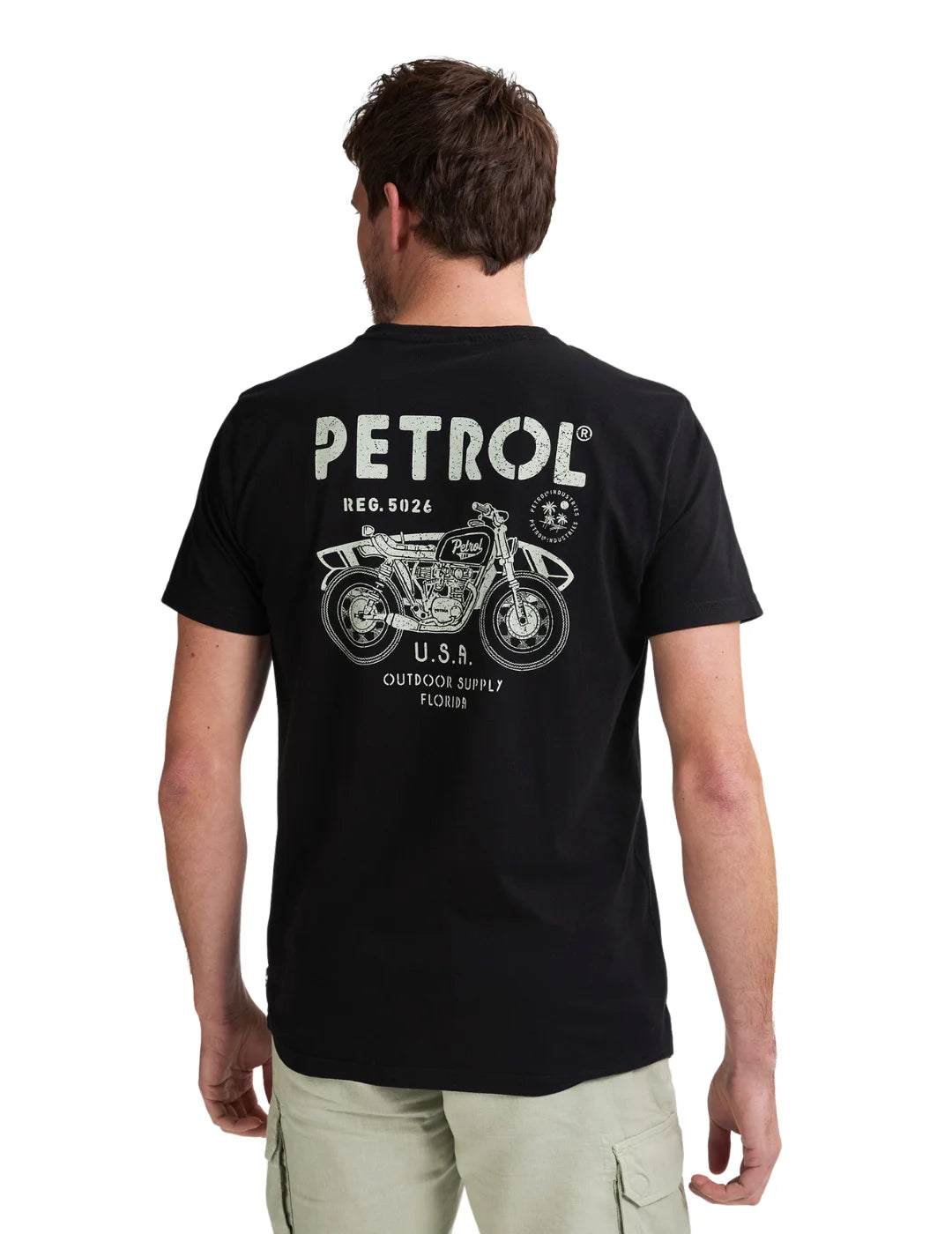 Camiseta Petrol Industries Print Moto Negro | Bicos de Fío