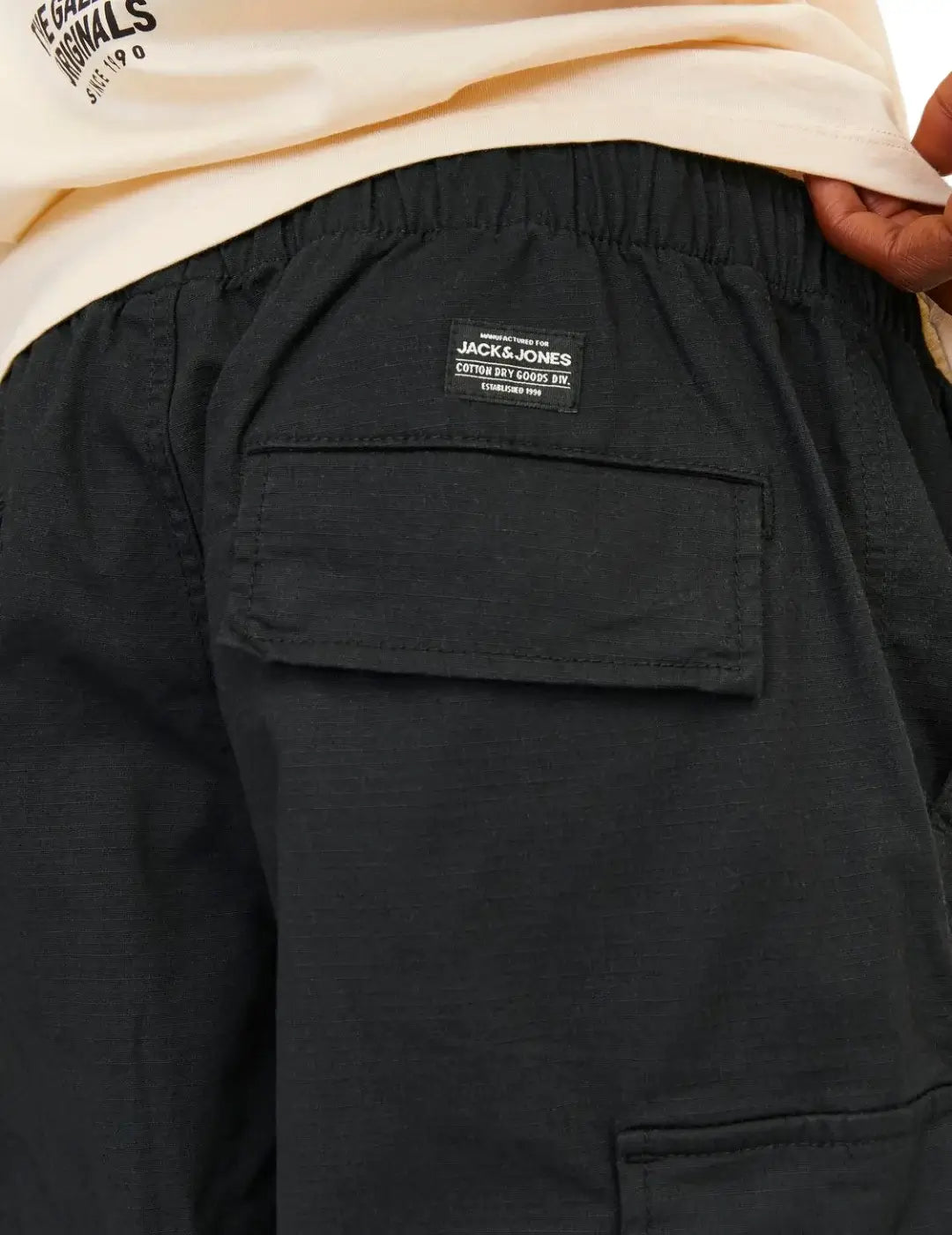 Pantalón Corto Cargo Jack&Jones Parachute Negro | Bicos de Fío