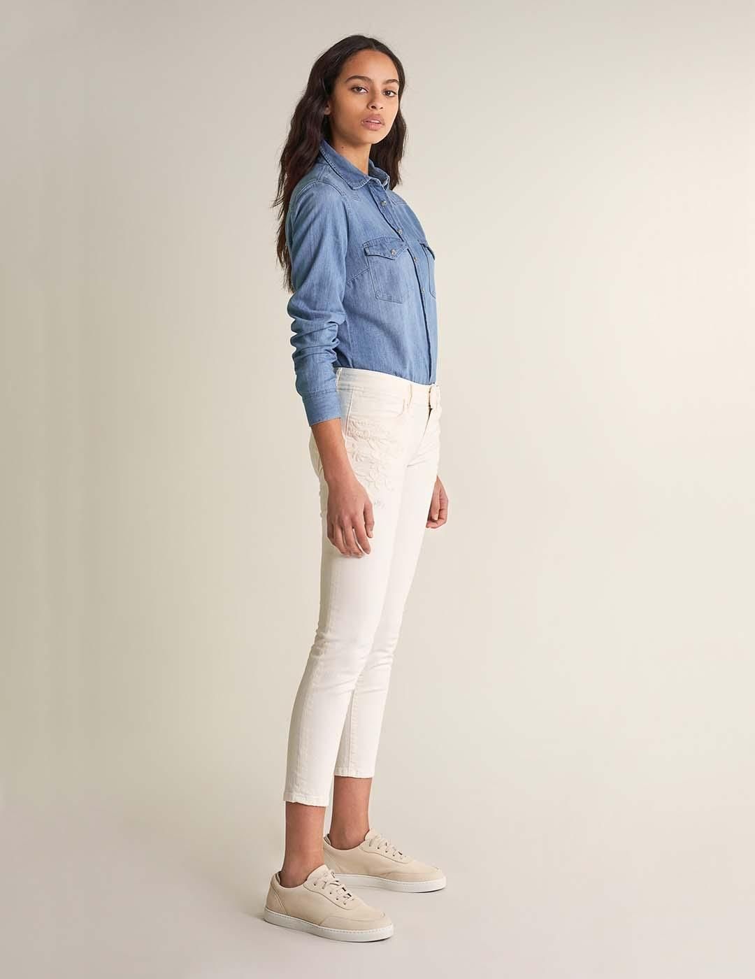 Pantalon push up online blanco